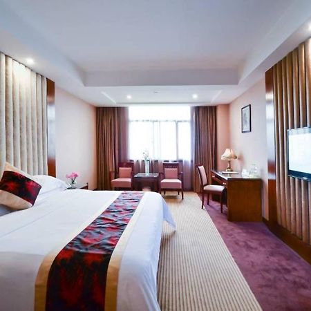 Vienna Hotel Nanning Jiangnan Wanda Экстерьер фото