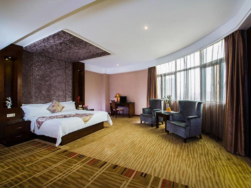 Vienna Hotel Nanning Jiangnan Wanda Экстерьер фото